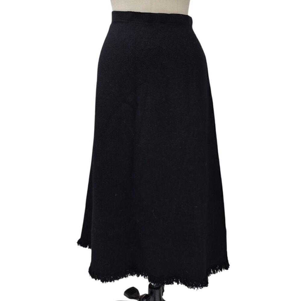 Milano Poly Blend Black Stretch Knit Sweater Skirt W/Fringe Bottom Sz L Nwot